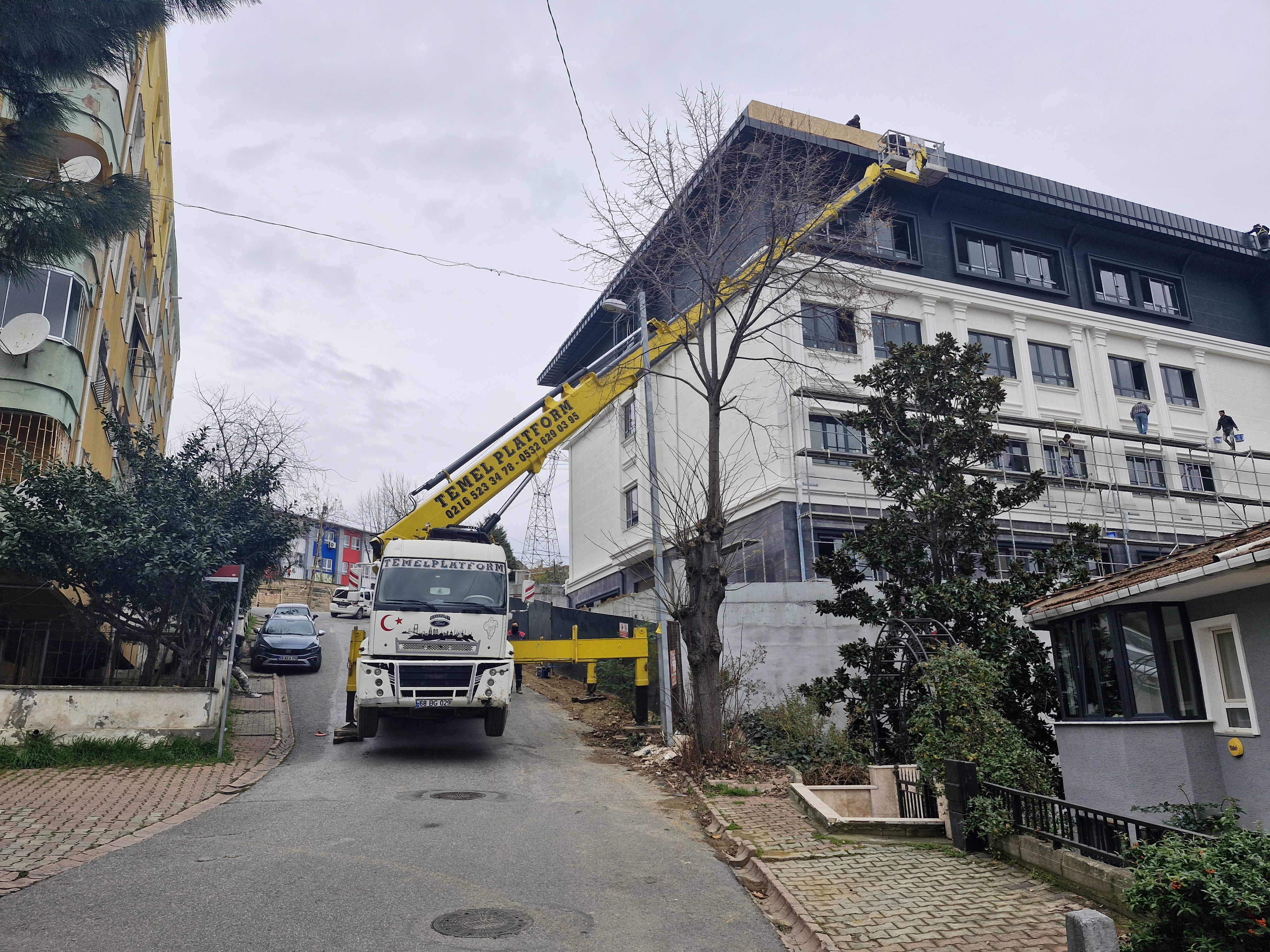 Acıbadem kiralık sepetli vinç